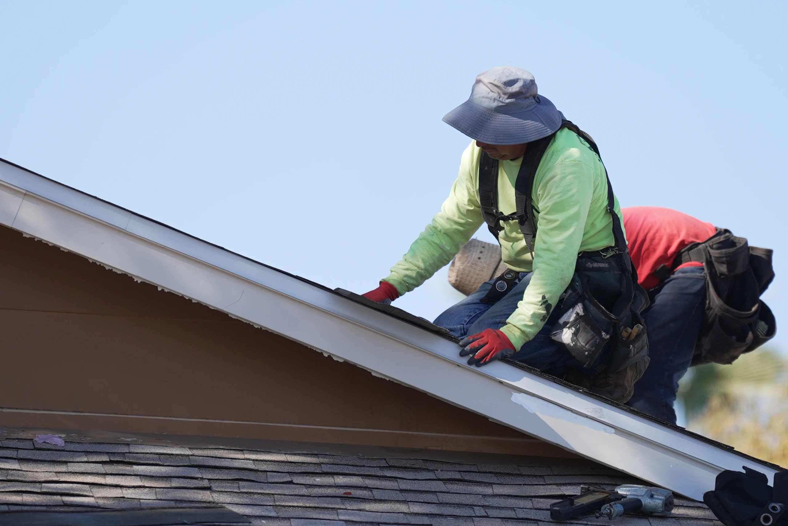 Roofing Contractor Partners with Home Builders